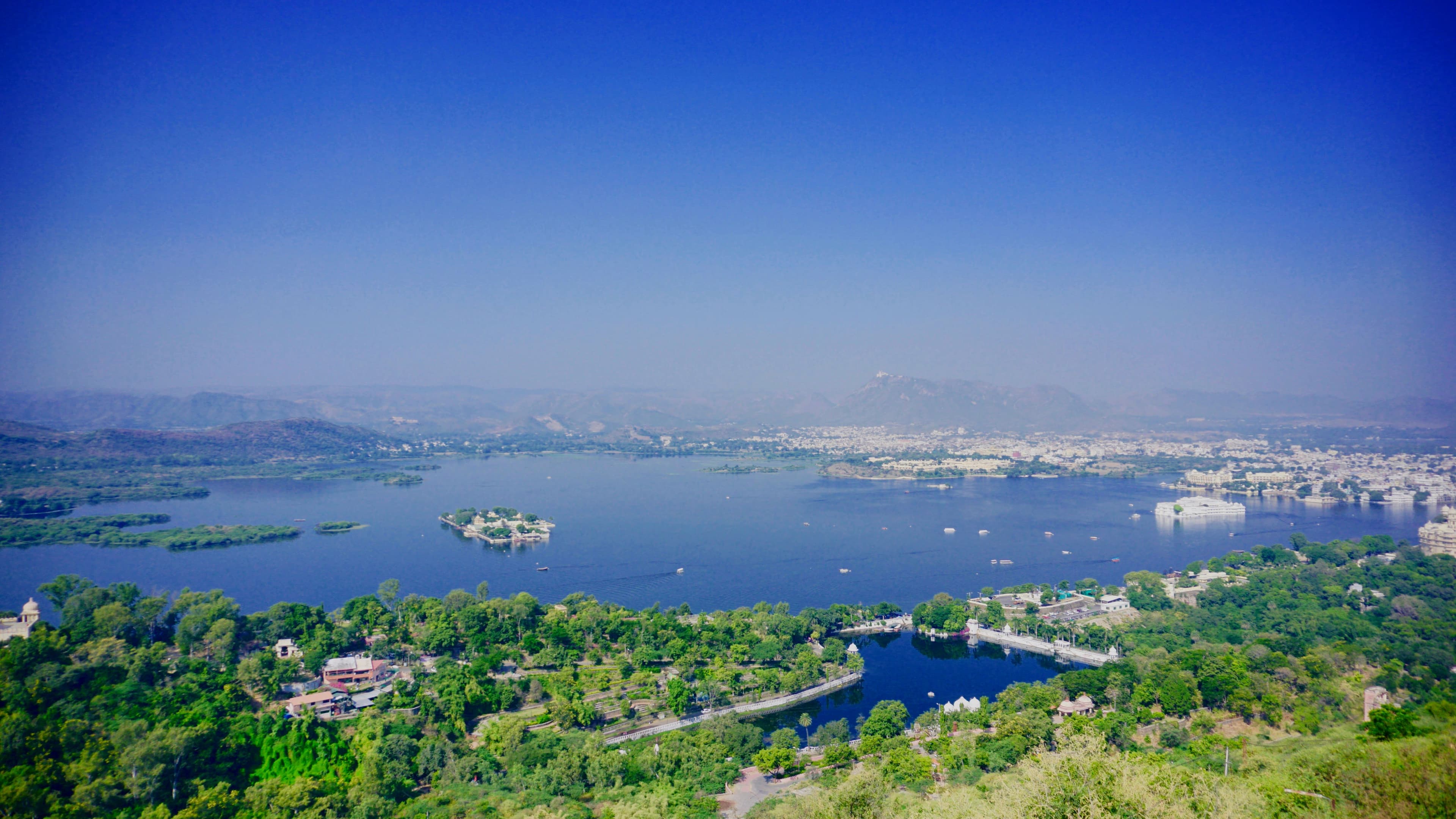 Royal Udaipur Lakes & Heritage Tour Package